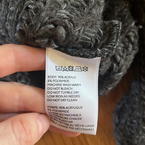 Urban Outfitter Kimchi Blue Cropped Gray Knit Sweater Size S - Picture 3 of 4